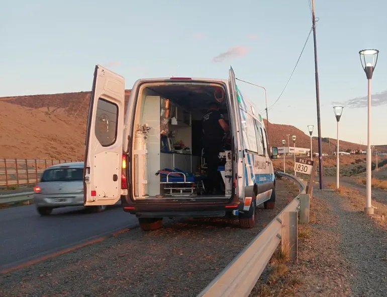 Se arrojó de un vehículo en movimiento sobre la Ruta 3 y el conductor estaba borracho