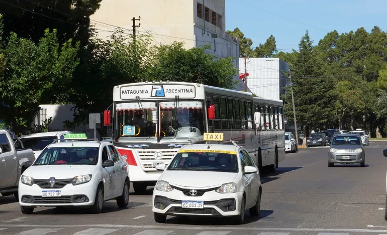 El aumento del combustible en Comodoro y esto complica la situación de  los taxistas ramises